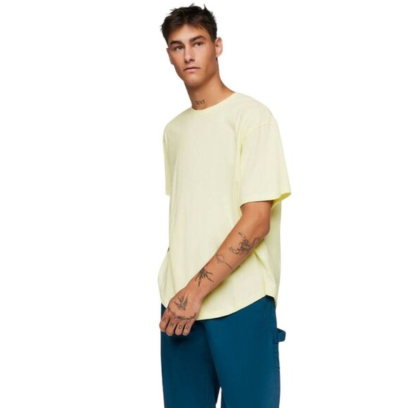 NWT FOREVER 21 Solid Light Yellow T-shirt Men's L Crew Neck Tee Short Sleeve NEW - Picture 2 of 6